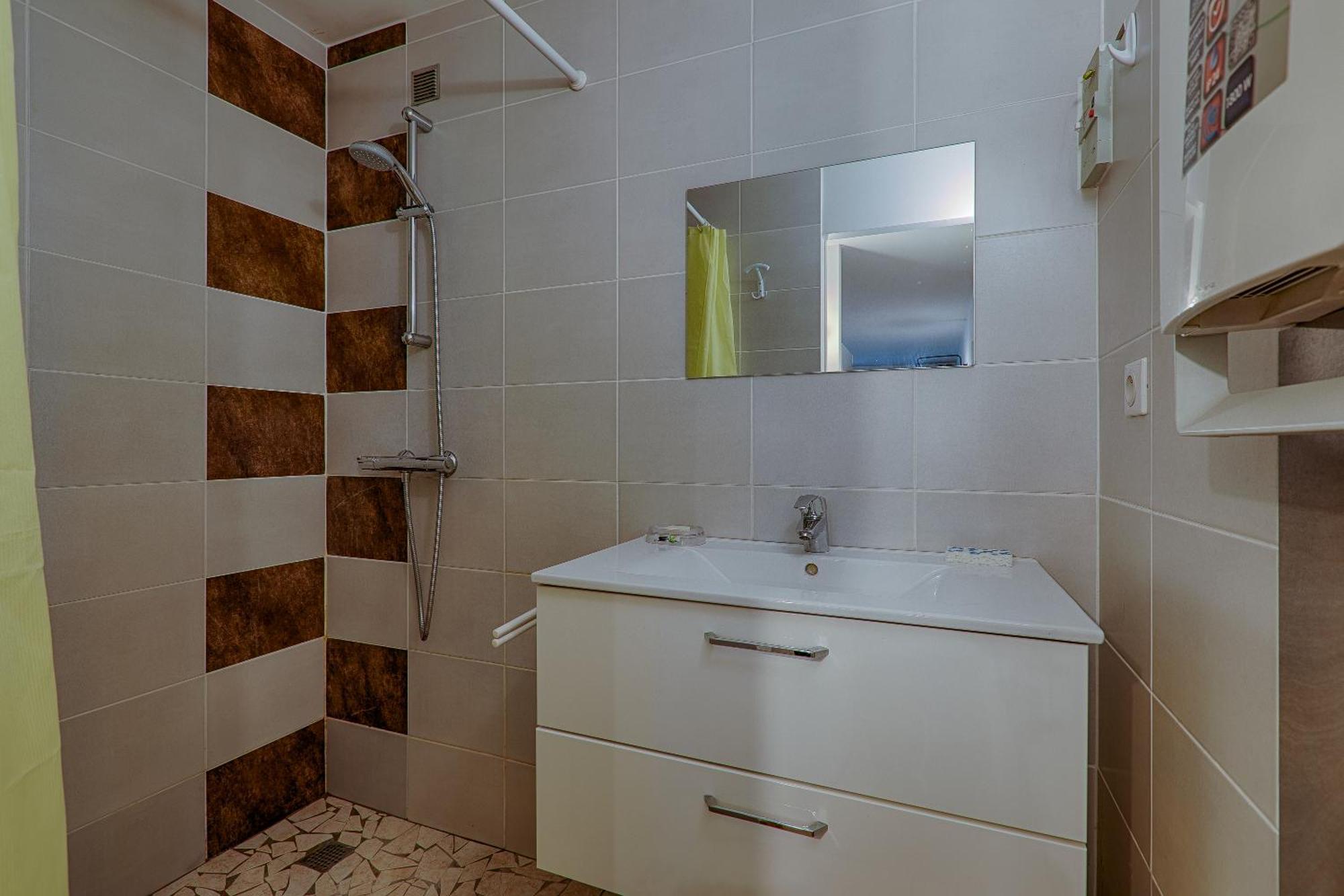 Au Epiceah, Logement A La Campagne Valence  Exterior foto